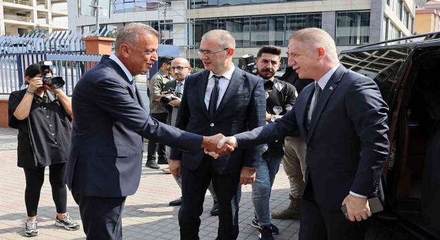 Ataşehir Belediye Başkanı İlgezdi: Gümrük ile hal alanlarının kaldırılması gerekli