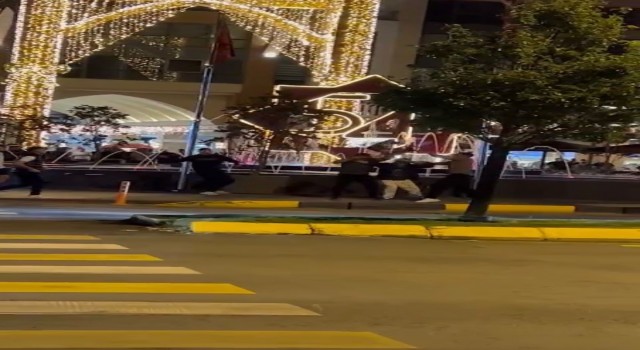AVM önünde sandalyelerin havada uçuştuğu kavgada yeni detaylar