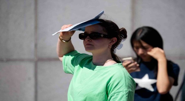 Avustralyada sıcaklıklar mevsim ortalamasının 12 derece üstüne çıktı