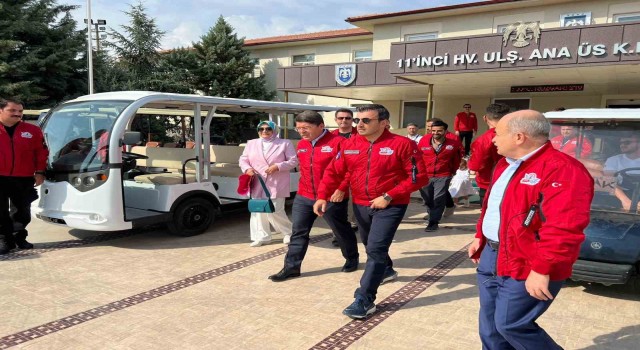 Bakan Tunç TEKNOFESTi ziyaret etti