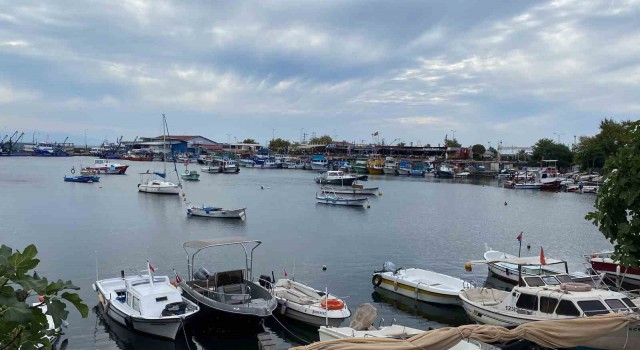 Balıkçılar yeni sezonda havanın soğumasını bekliyor
