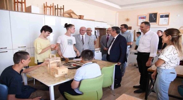 Balıkesirde bin 727 özel öğrenci eğitime başladı