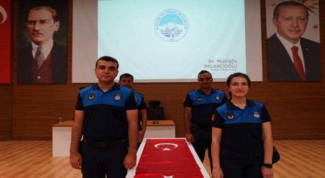 Başkan Palancıoğlu, zabıtalarla bir araya gelerek haftalarını kutladı
