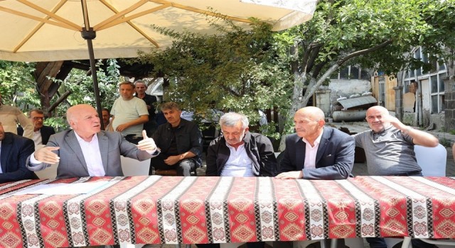 Başkan Sekmenden Hacılar Hanı esnafına ziyaret