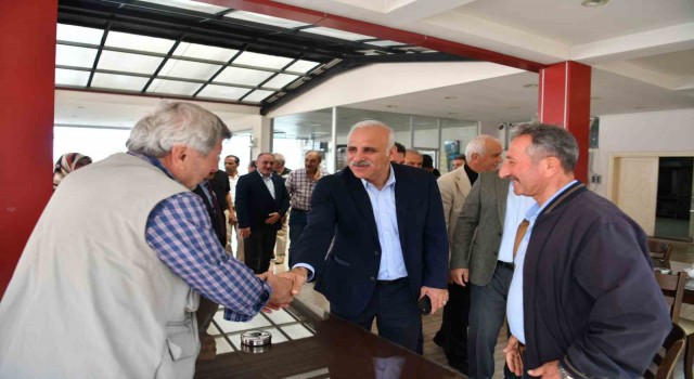Başkan Zorluoğlu Yomrada esnaf ve vatandaşlarla buluştu