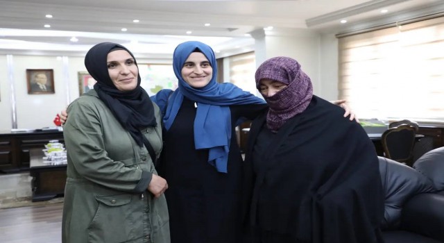 Bayburtta insanlık ölmedi dedirten olay yaşandı: yüklü miktarda bulduğu altın dolu çantayı sahibine ulaştırdı