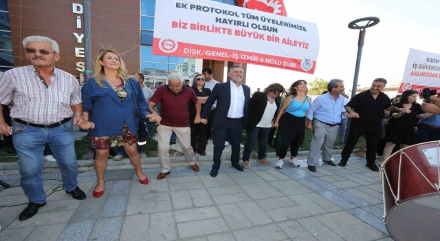 Bayraklıda ek protokol kutlaması