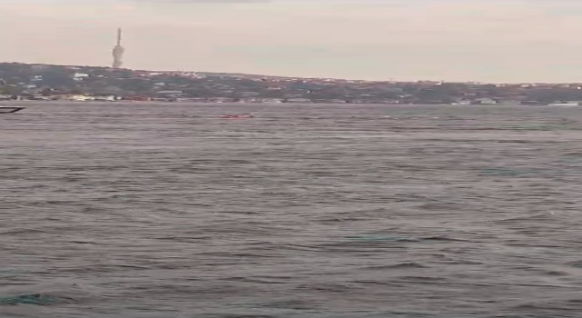 Beşiktaşta tekne alabora oldu, 4 kişi kurtarıldı
