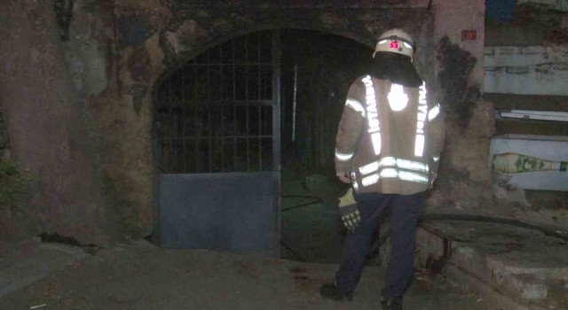 Beyoğlunda tarihi Kurşunlu Handa yangın