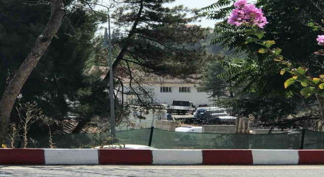 Bilecikte yüksekten düşen işçi yaralandı