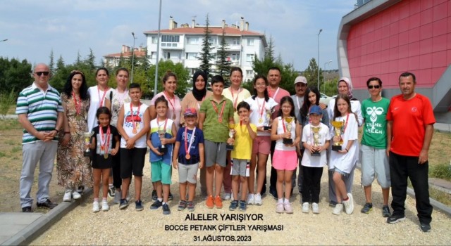 Bir ilk oldu aileler ‘Bocce Petank yarışması yaptı