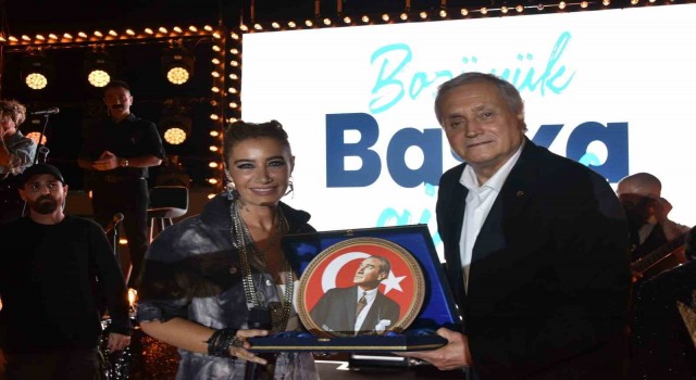 Bozüyük kurtuluşunu Sılanın muhteşem konseri ile kutladı
