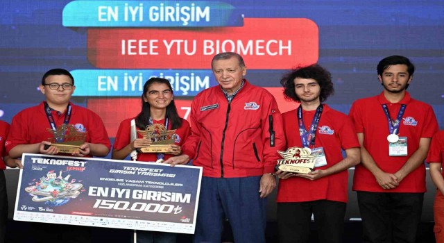 Bozüyüklü üniversitesi öğrencisinin kaptanlık yaptığı ekip Teknofest yarışmasında 1inci oldu