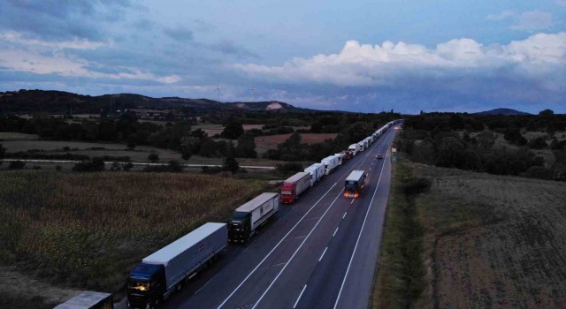 Bulgaristandaki sistem güncellemesi sınırda tır kuyruğuna yol açtı