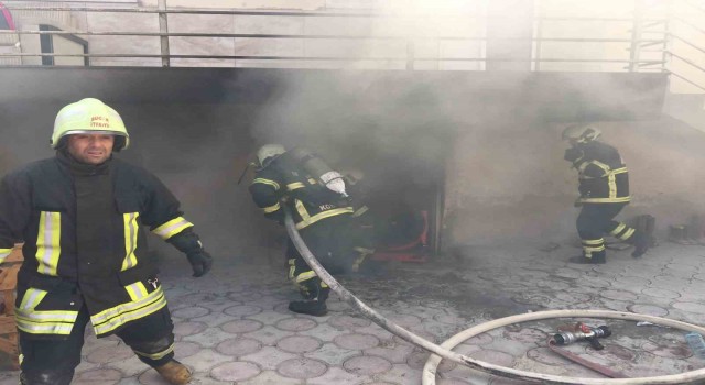 Burdurda besi çiftliğinde çıkan yangın büyümeden söndürüldü