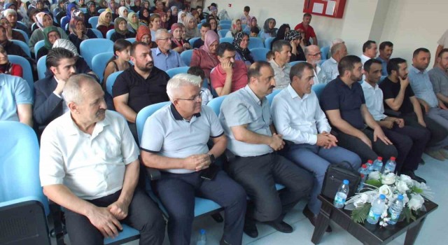 Burhaniyede Kuran öğrenen öğrencilere ödül töreni düzenlendi