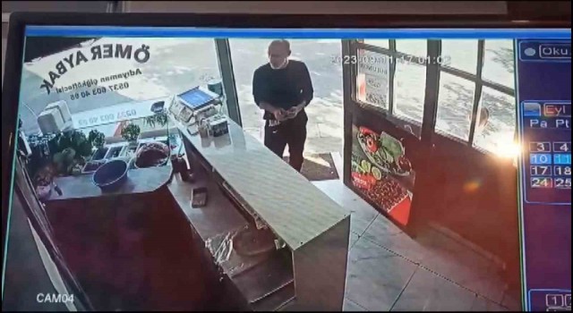 Bursada dükkana giren hırsız cüzdanı çalıp kayıplara çalıştı