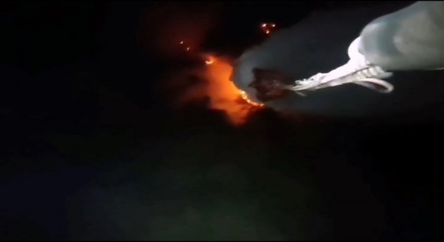 Bursadaki orman yangını için helikopterlerin biri indi biri kalktı