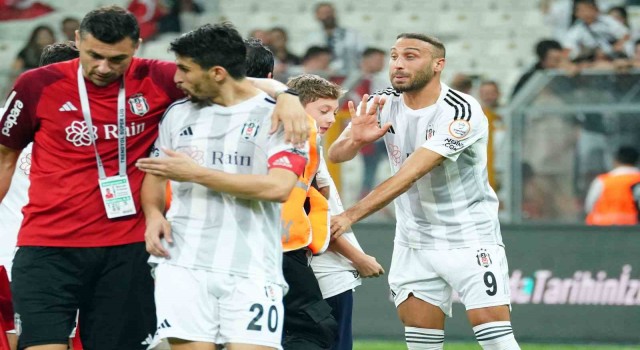 Cenk Tosun bu sezon Süper Ligde ilk kez forma giydi