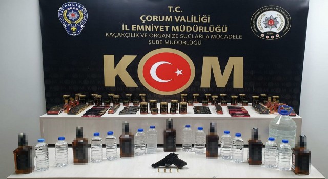Çorumda kaçak içki ve cinsel içerikli ürün ele geçirildi