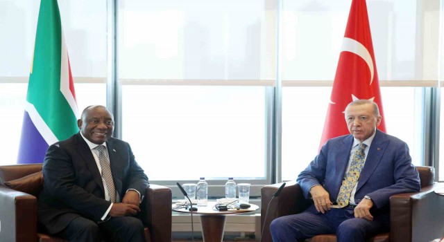 Cumhurbaşkanı Erdoğan, Güney Afrika Cumhurbaşkanı Ramaphosa ile bir araya geldi