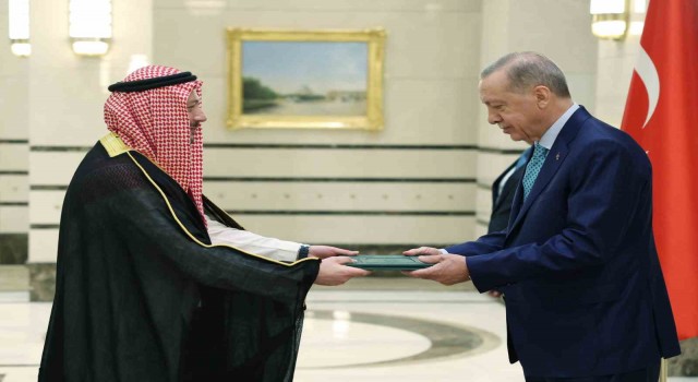 Cumhurbaşkanı Erdoğan, Suudi Arabistan Büyükelçisi Fahad Bin Assaad Bin A. Abualnasrı kabul etti