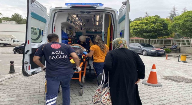 Dengesini kaybederek duvardan düşen kişi hastanelik oldu