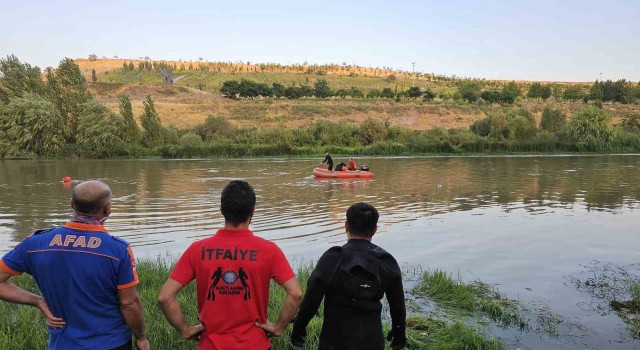 Dicle Nehrinde kaybolan genç için arama çalışmaları başlatıldı