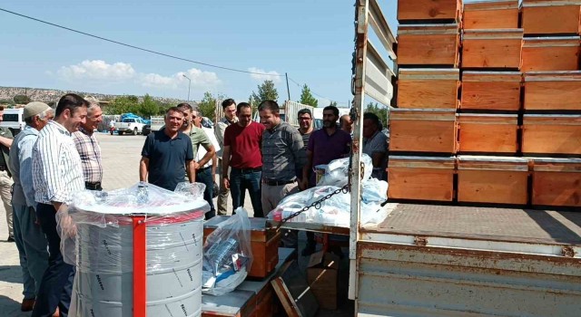 Diclede arı bağ ve meyve üreticilerine tarımsal makine desteği