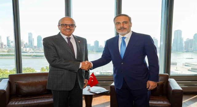Dışişleri Bakanı Fidan, Bahreyn Dışişleri Bakanı Zayaniyle görüştü