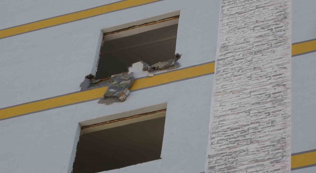 Diyarbakır esnafı ağır hasarlı binaların yıkımının hızlandırılmasını istiyor