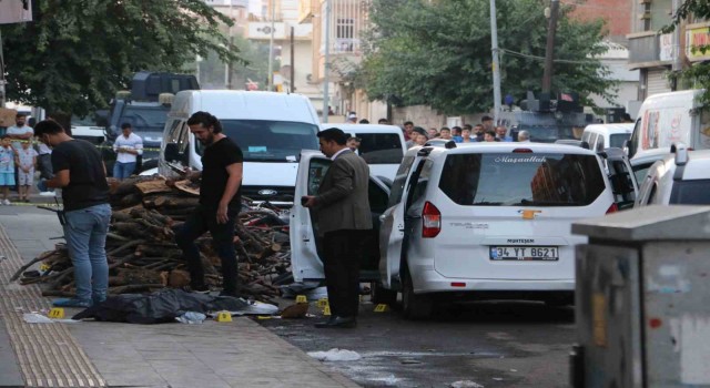 Diyarbakırda husumetli aileler arasında silahlı kavga: 3 ölü, 1 yaralı