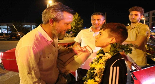 Dünya ikincisi Utku Kapa memleketinde coşkulu karşılama