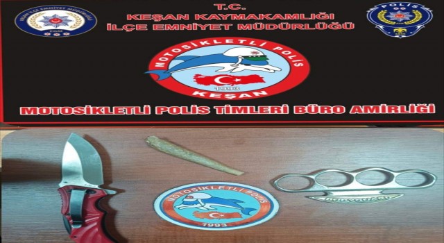 Edirnede plakasız motosikleti kullanan ehliyetsiz sürücüye 27 bin 72 TL ceza kesildi