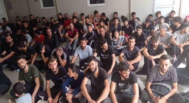 Edirneden Bulgaristana geçmeye çalışan 89 göçmen yakalandı