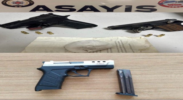 Elazığda bir şüpheli yakalanırken, 3 adet ruhsatsız tabanca ele geçirildi