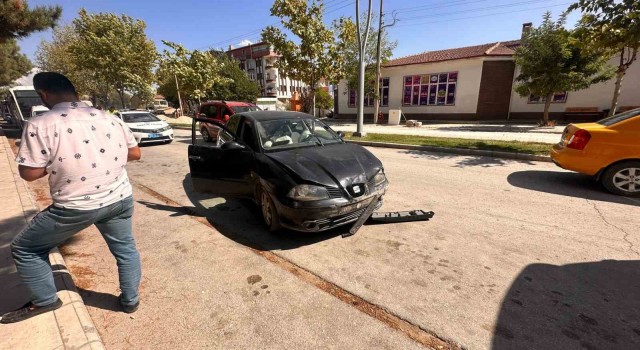 Elazığda trafik kazası: 2 yaralı