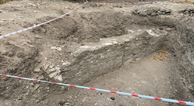 Erdek Kyzikostaki enerji nakil hattı direk yerlerinde arkeolojik kalıntılar çıktı
