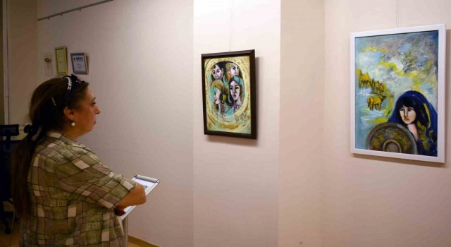 Ergülün Sanko Sanat Galerisinde açtığı sergi devam ediyor