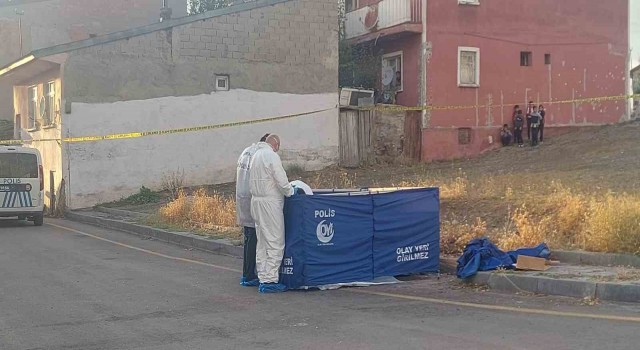 Erzurumda çöp konteynerinde bebek cesedi bulundu