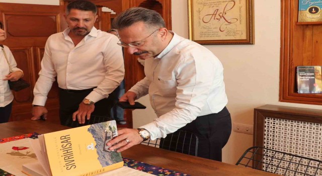 Eskişehir Valisi Hüseyin Aksoy ve eşi Hülya Aksoy, Sivrihisarı ziyaret etti