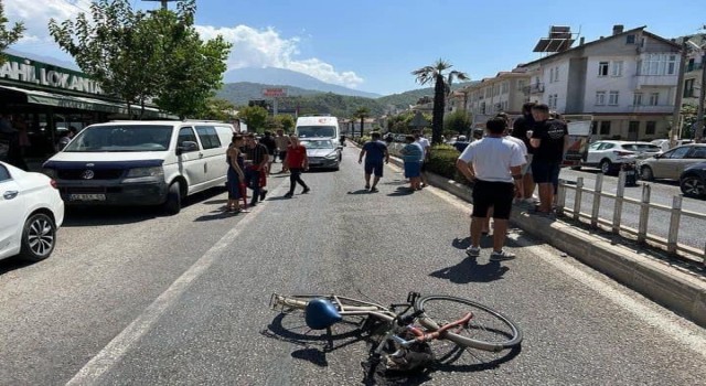 Fethiyede otomobilin çarptığı bisikletli öldü