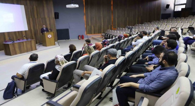 FÜde proje yazma ve yürütme eğitimi düzenlendi