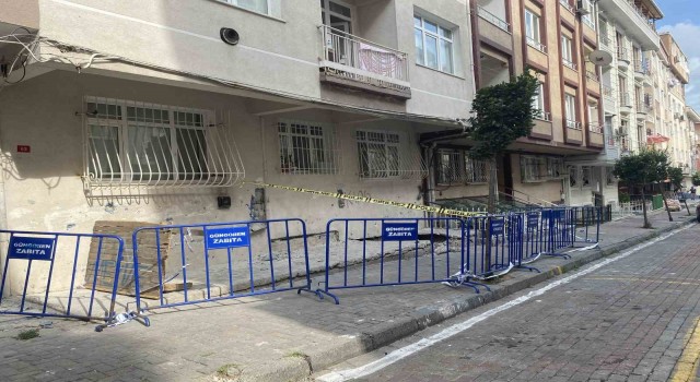 Güngörende 5 katlı binanın zemini çöktü: 2 yaralı