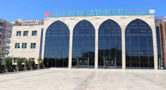 Haliliyede kütüphaneler gençlerin adresi oluyor