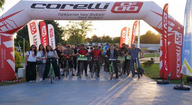 Hareket için pedalladırlar