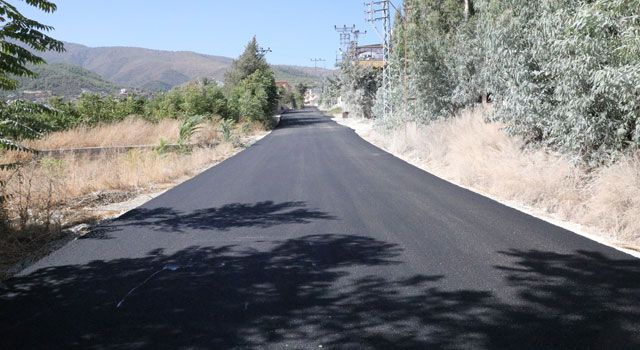 Hatay'da beton asfalt çalışmaları sürüyor