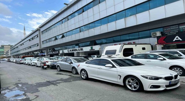 İkinci el otomobilde fiyatlar yokuş aşağı gidiyor