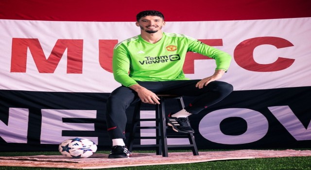 İngiltere Premier Lig ekibi Manchester United, Fenerbahçeden Altay Bayındırı 4 yıllığına kadrosuna kattığını açıkladı.