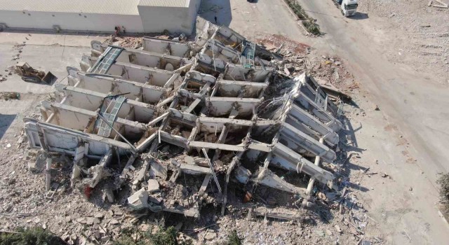 İş makinesi operatörüne mezar olan 8 katlı bina havadan görüntülendi, son paylaşımı ise yürekleri dağladı